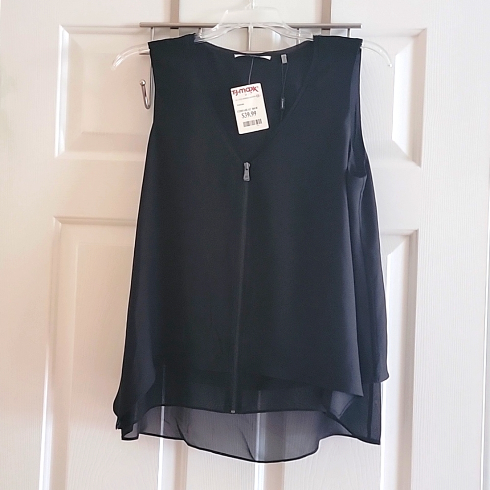 NWT T TAHARI black blouse. Size s